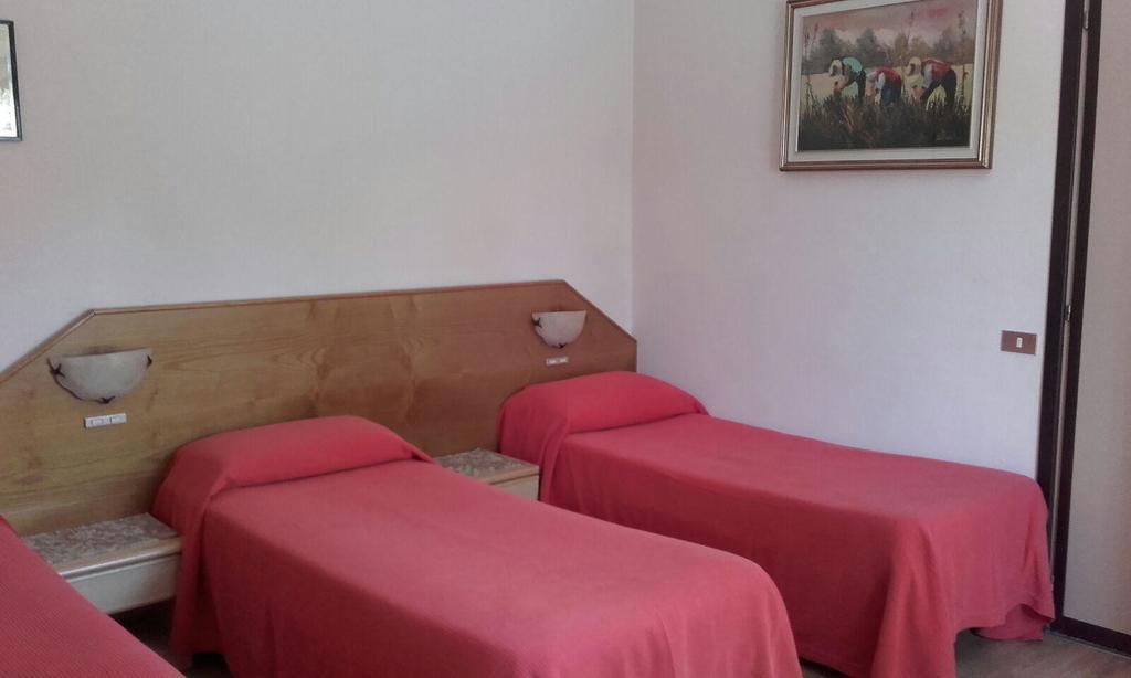 Affittacamere Giudici Lentate sul Seveso Esterno foto